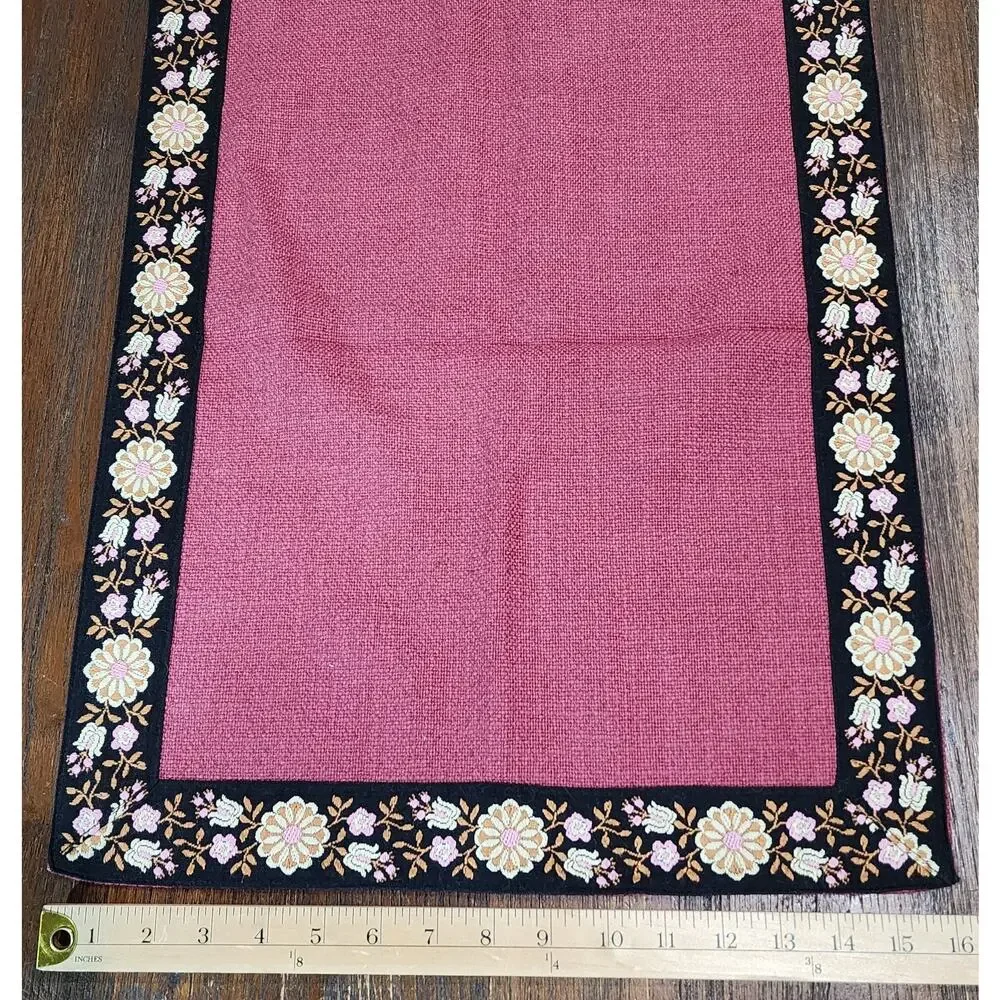 Floral Embroidered Border Textured Table Runner Red 16